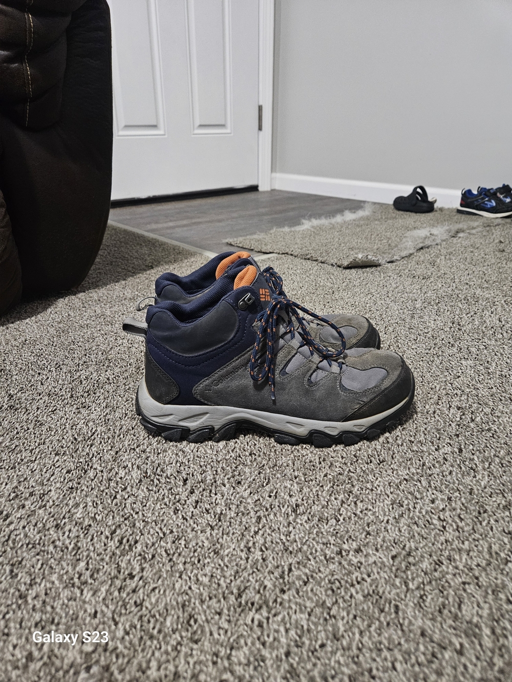 Columbia Buxton Peak Mid Waterproof Hiking Boots Men's 9.5 Gray Blue Omni-Grip B